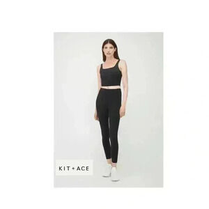 BNWT Kit Ace Kit Black  Fitted Leggings in Soft Bikra Fabric Size 0